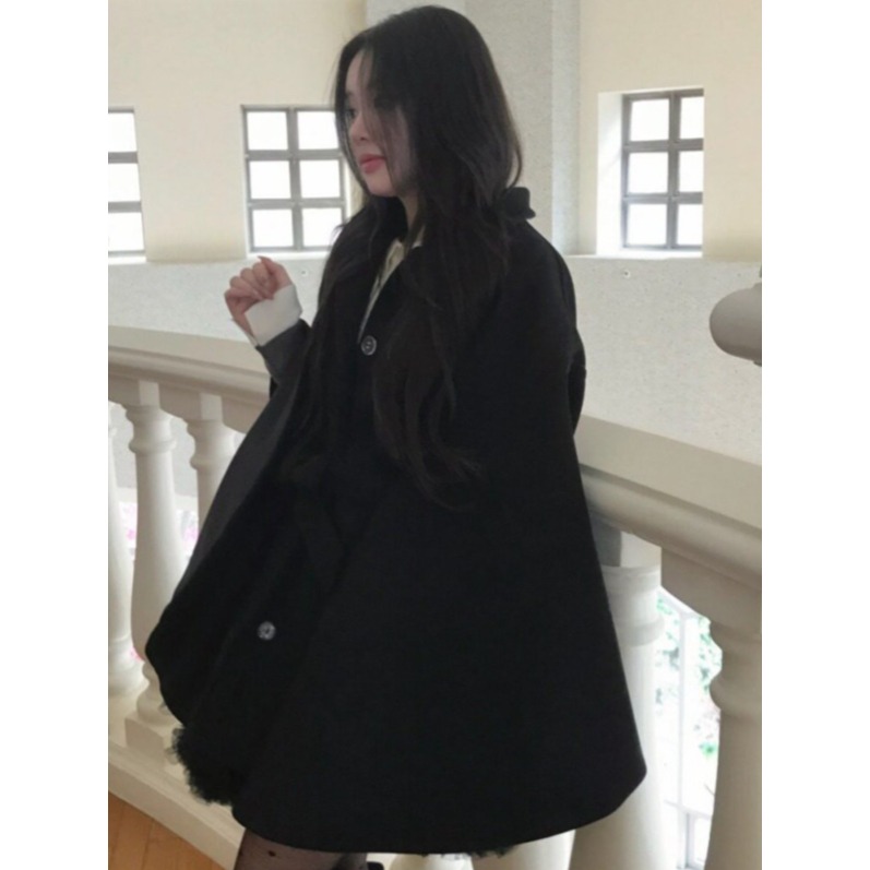 케이프코트 여성 망토 하프 코트 A라인 울 숏케이프 버튼 플레어 하객룩 블랙 - 상세 이미지 5