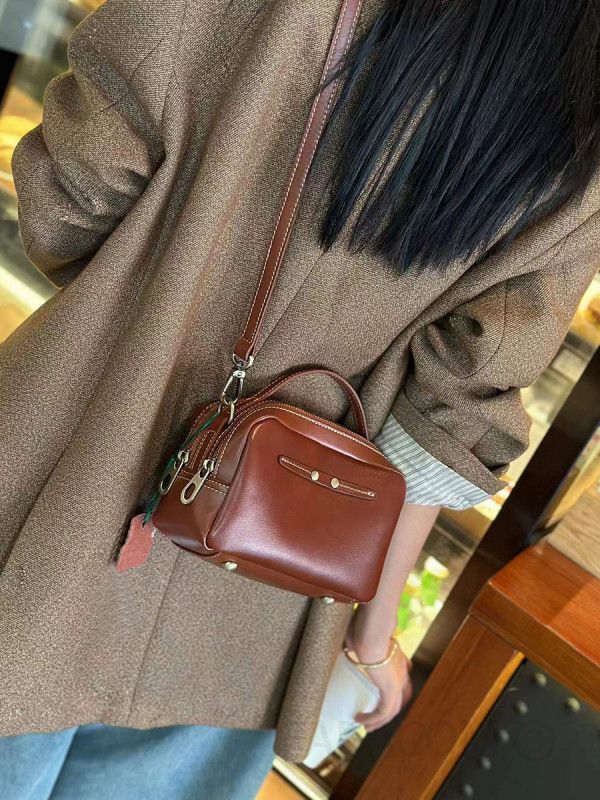파라컴 베지터블가죽 숄더백 카메라 크로스백 더블지퍼 내부포켓 미니 데일리가방 이미지 6