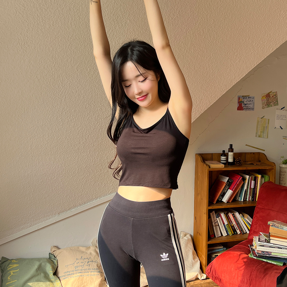 [N배송]크라시앙 브라프리 에어나시 캡내장 노와이어 민소매 레이어드 얇은끈 나시탑 - 상품 이미지