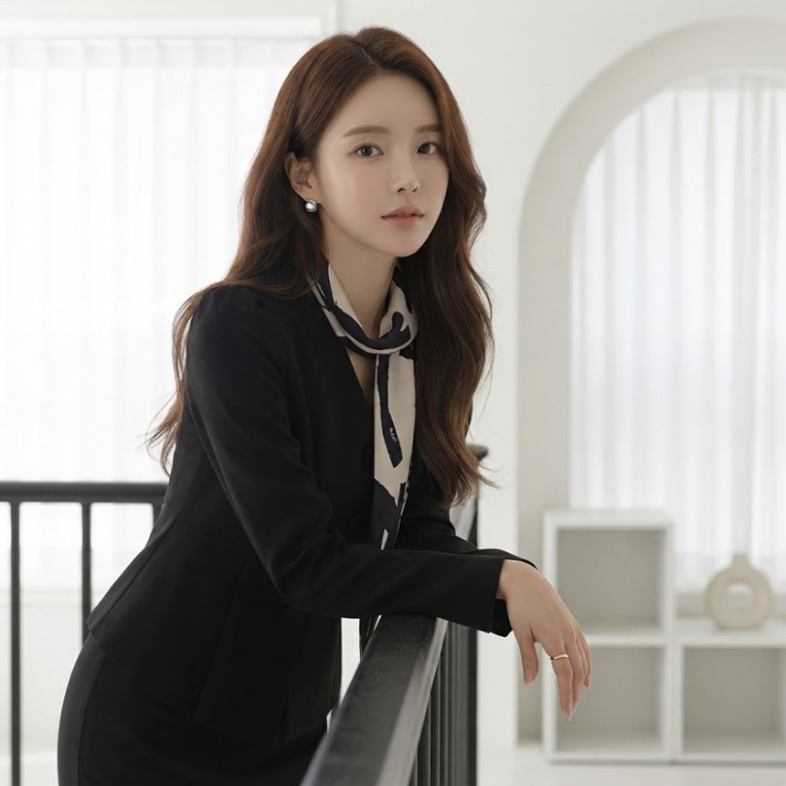 스카프set 브이넥 노카라 페플럼 자켓 여성스러운 유니크 정장재킷 하객룩 77가능