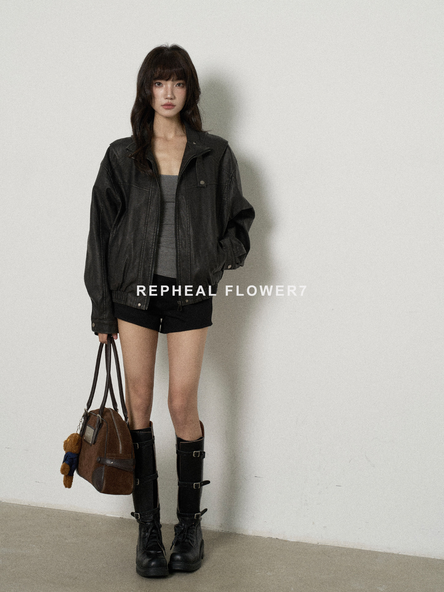 FLOWER7 여성 가죽자켓 페이크 레더 블루종 하이넥 가을 간절기 워크자켓 - 상세 이미지 5