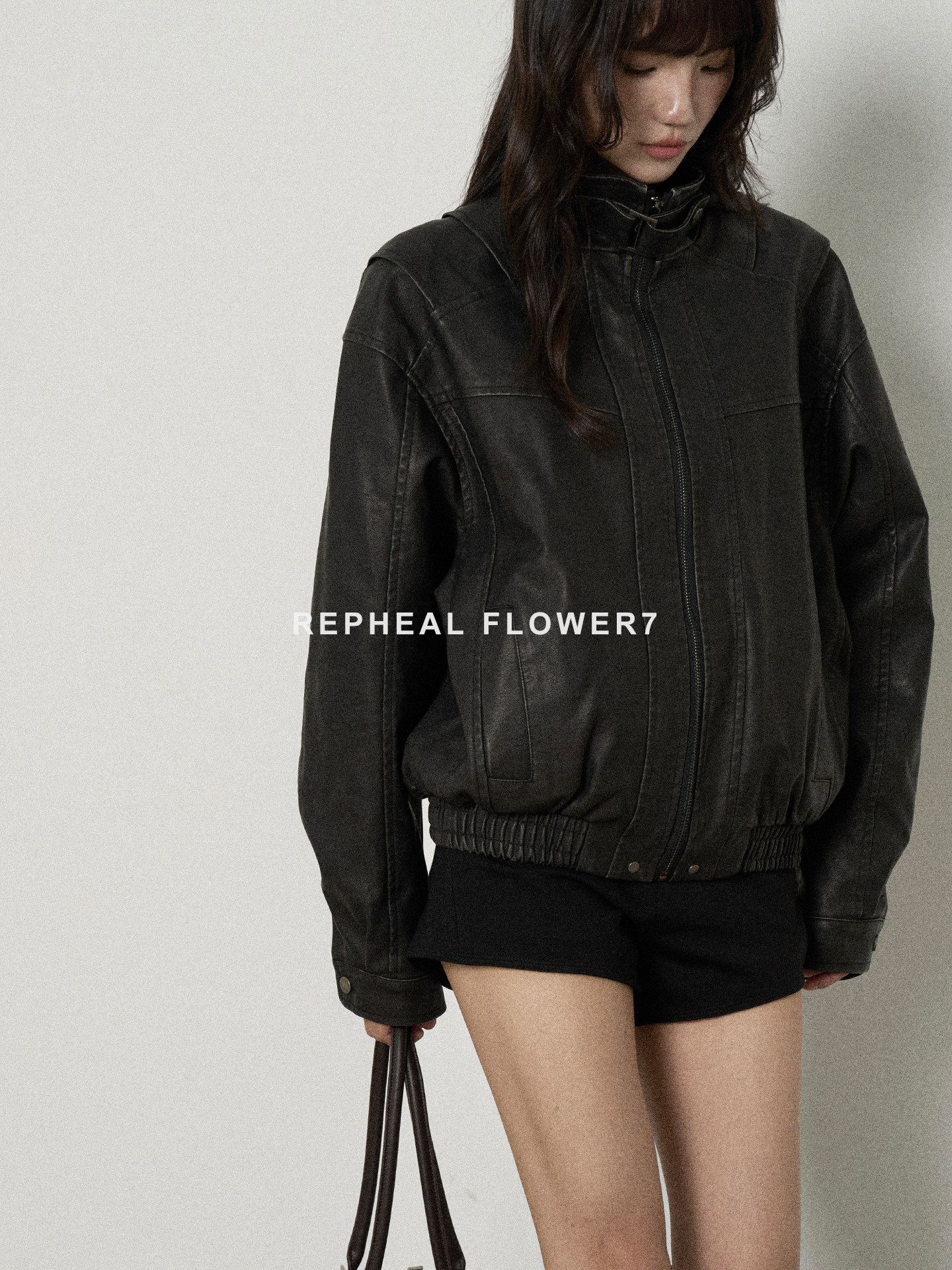 FLOWER7 여성 가죽자켓 페이크 레더 블루종 하이넥 가을 간절기 워크자켓 - 상세 이미지 2