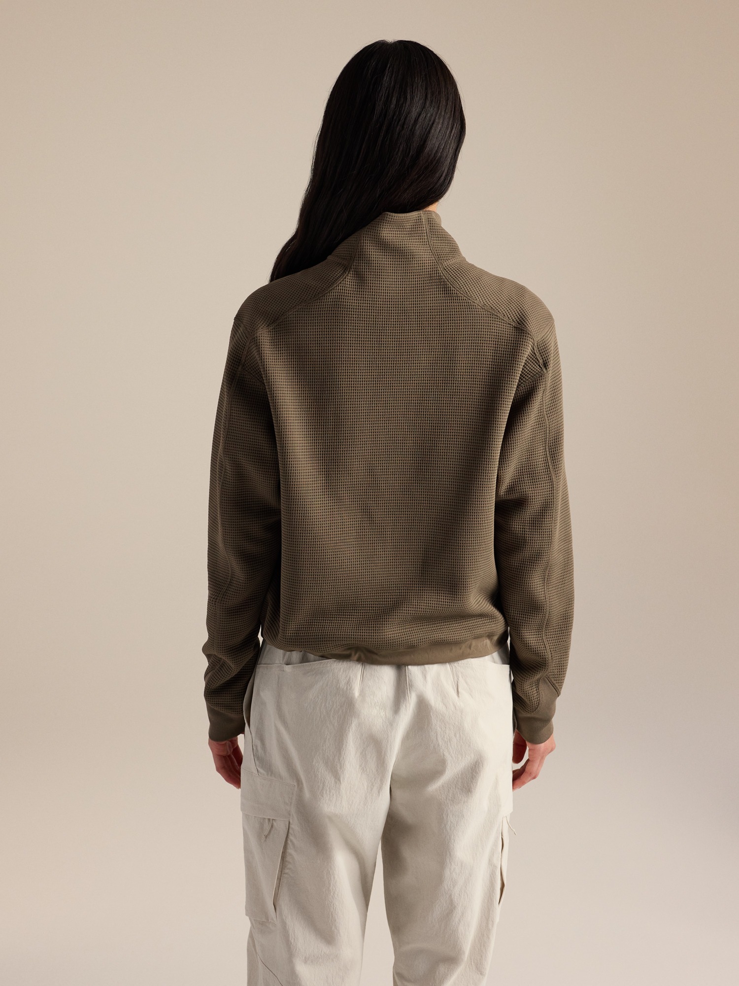 아크테릭스 올레라 집 넥 풀오버 26FW 여성 반집업 카라 티셔츠 이미지 7