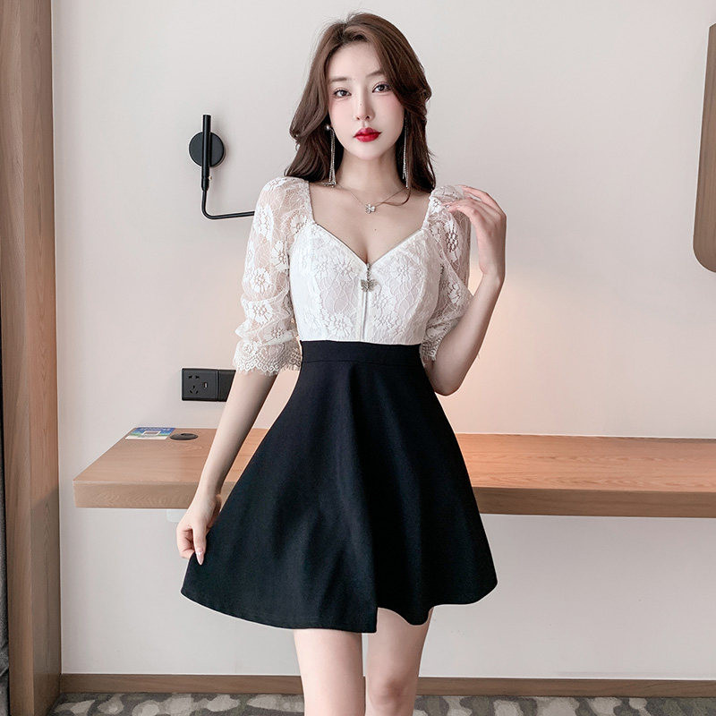 빅사이즈 홀복 딥브이넥 시스루 레이스 벨소매 하객룩 배색 플레어 미니원피스 7부 - 메인 이미지