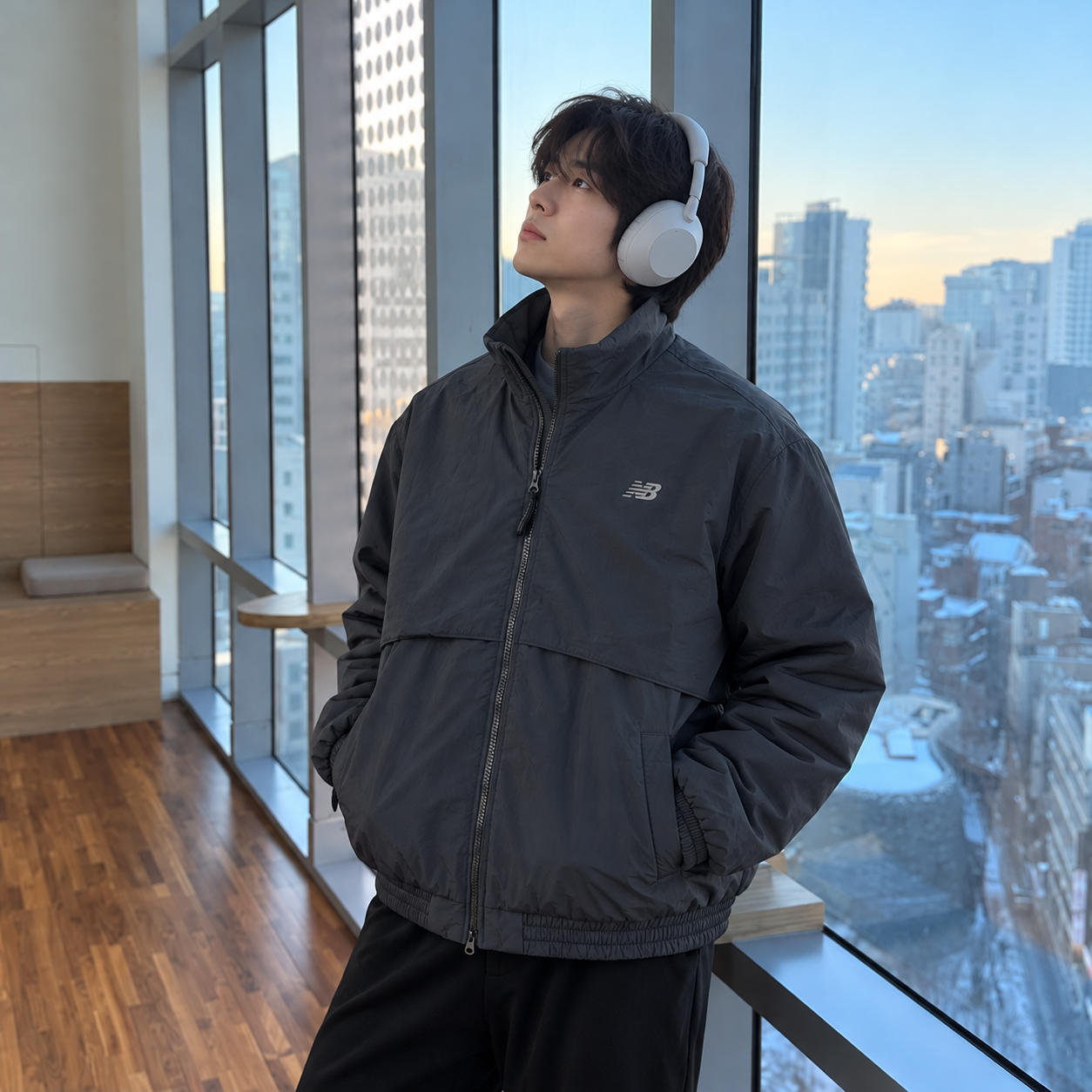 뉴발란스 패딩 자켓 UNI 헤리티지 스탠드넥 점퍼 - 상품 이미지