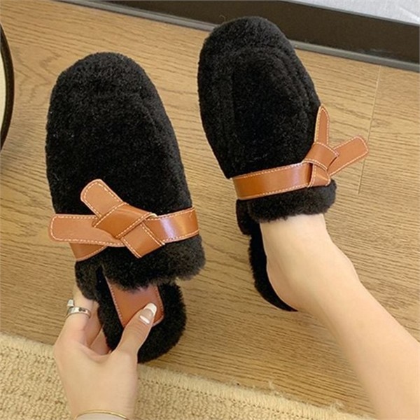 따뜻한 털 슬리퍼 거실 실내 털 슬리퍼 폭신 편한 방한 - 상품 이미지
