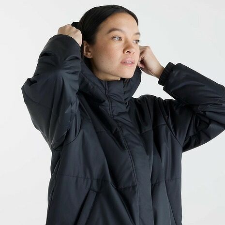 뉴발란스 여성 롱패딩 블랙 겨울철 방한 보온성 데일리 긴기장 아우터 - 상세 이미지 2